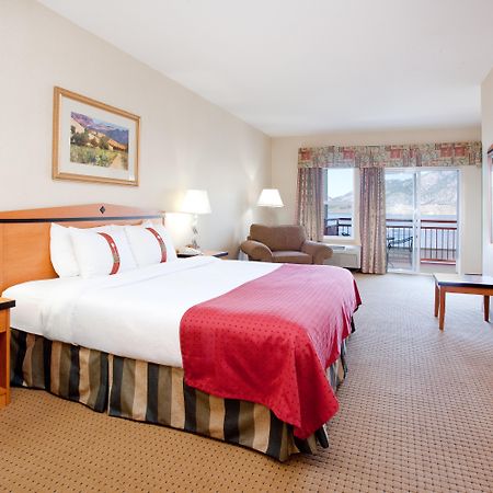 Holiday Inn Hotel & Suites Osoyoos By Ihg Bagian luar foto