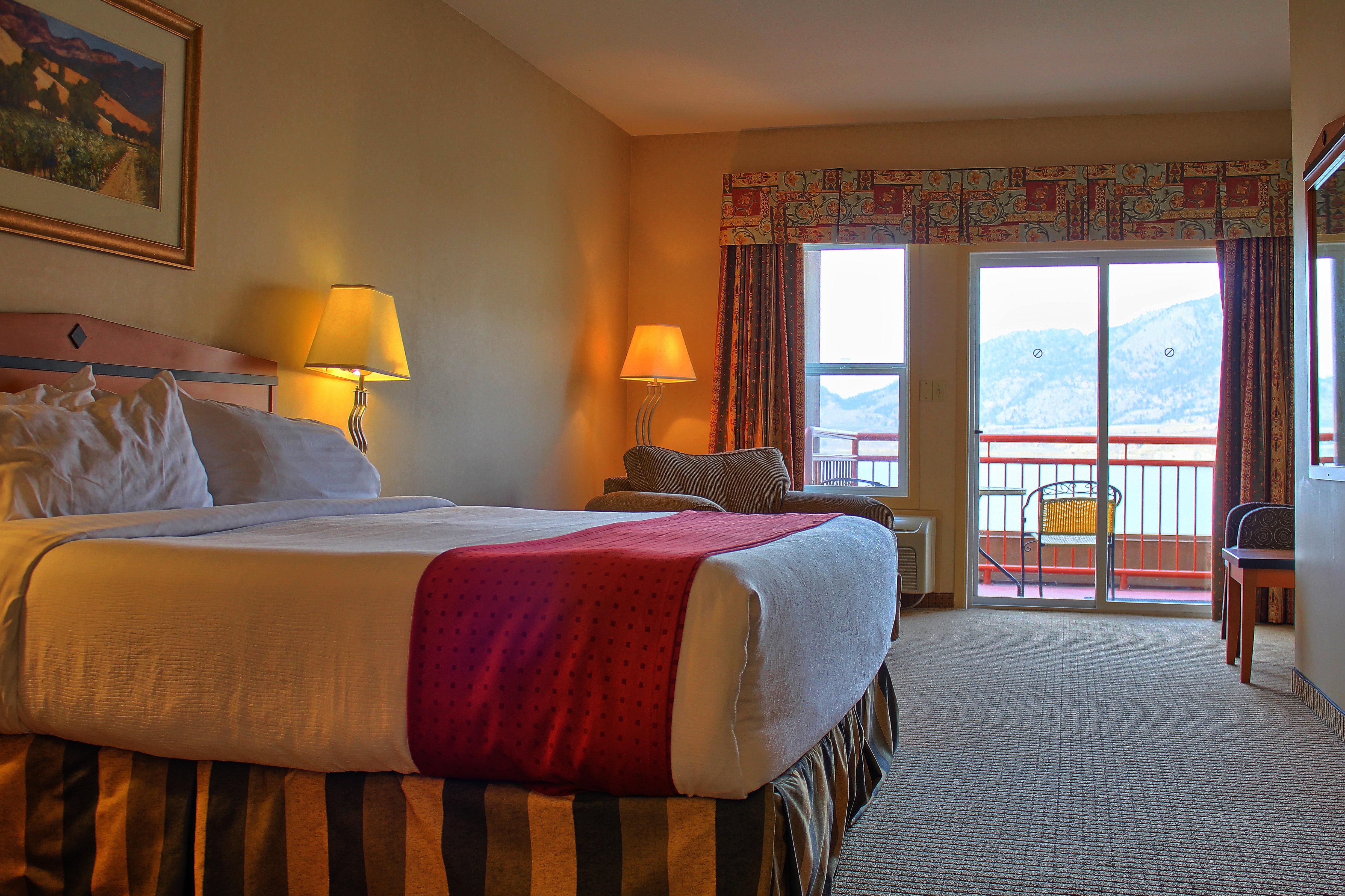 Holiday Inn Hotel & Suites Osoyoos By Ihg Bagian luar foto