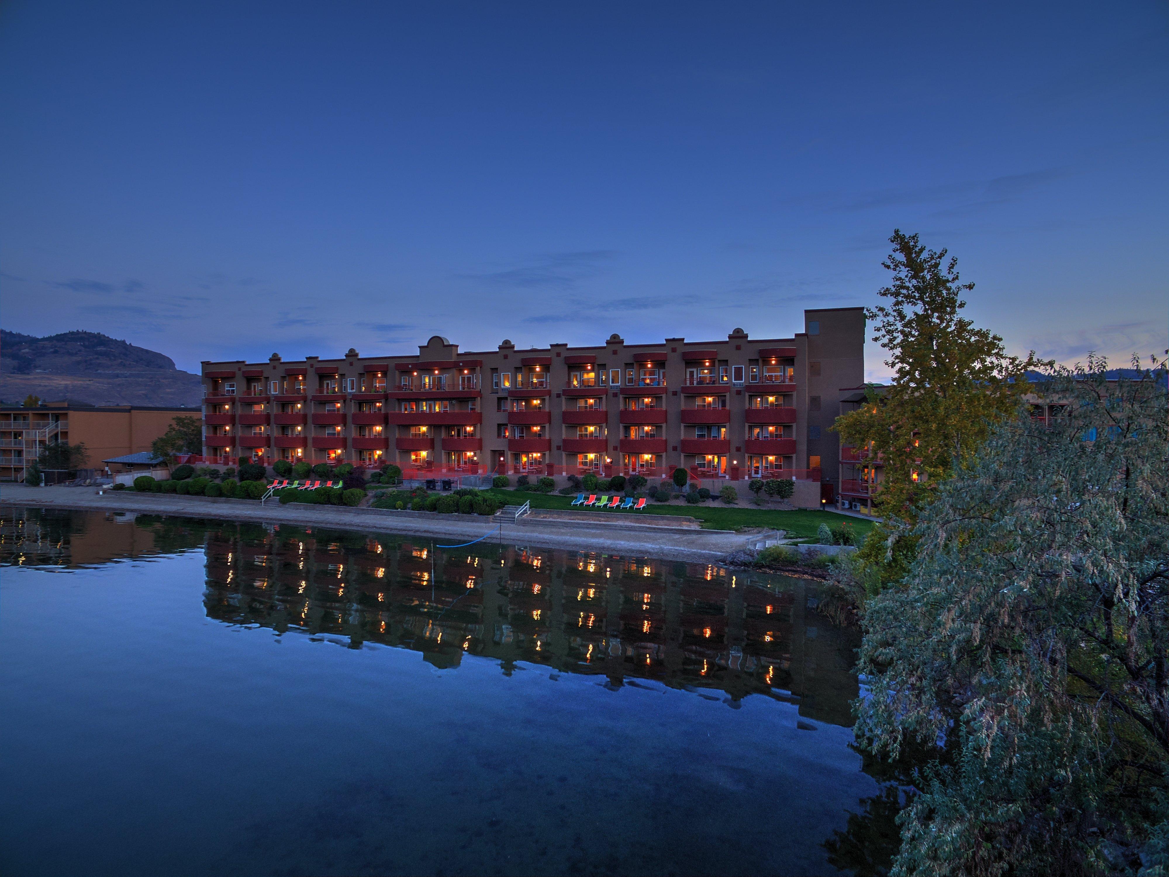 Holiday Inn Hotel & Suites Osoyoos By Ihg Bagian luar foto
