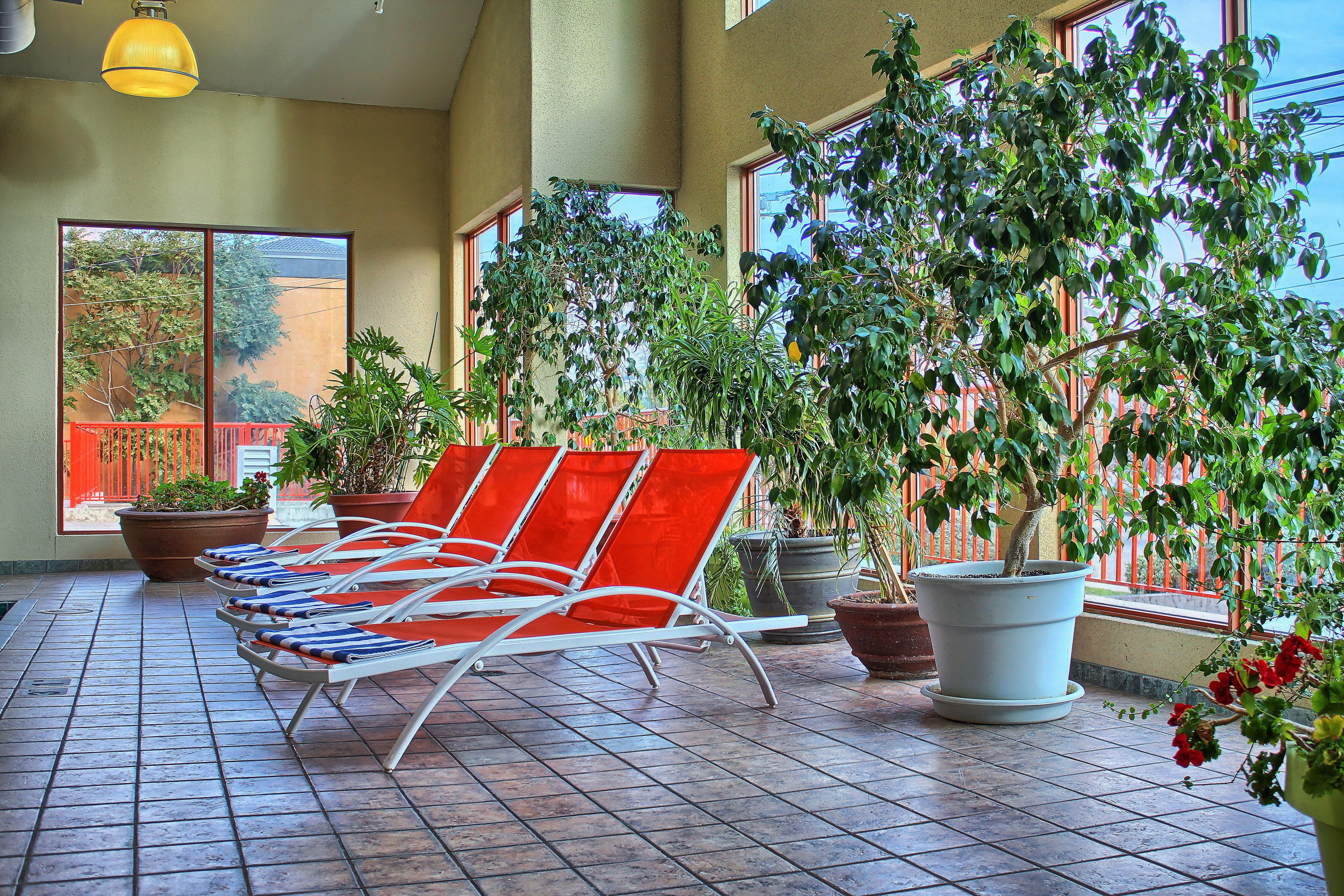 Holiday Inn Hotel & Suites Osoyoos By Ihg Bagian luar foto
