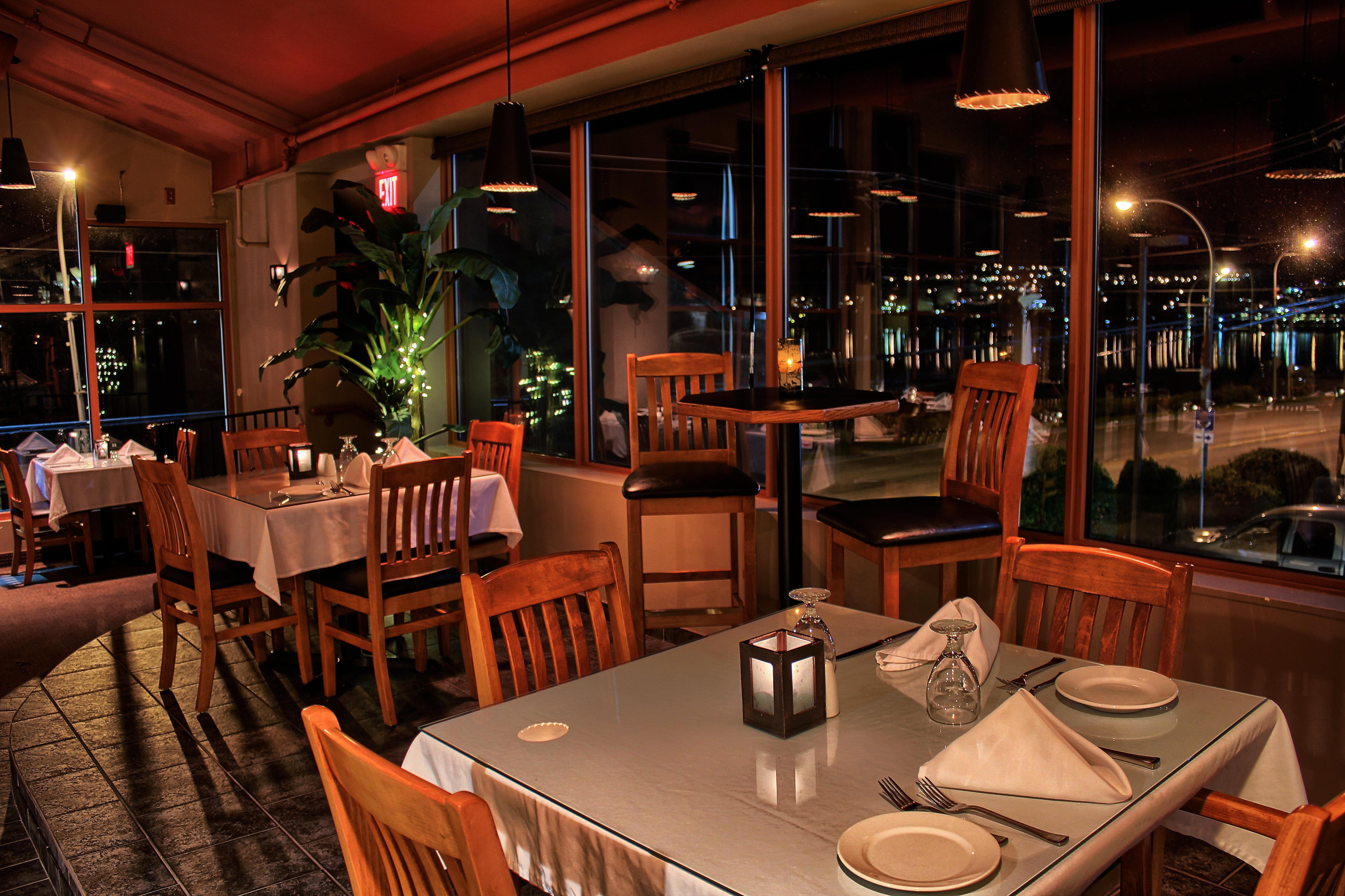 Holiday Inn Hotel & Suites Osoyoos By Ihg Bagian luar foto