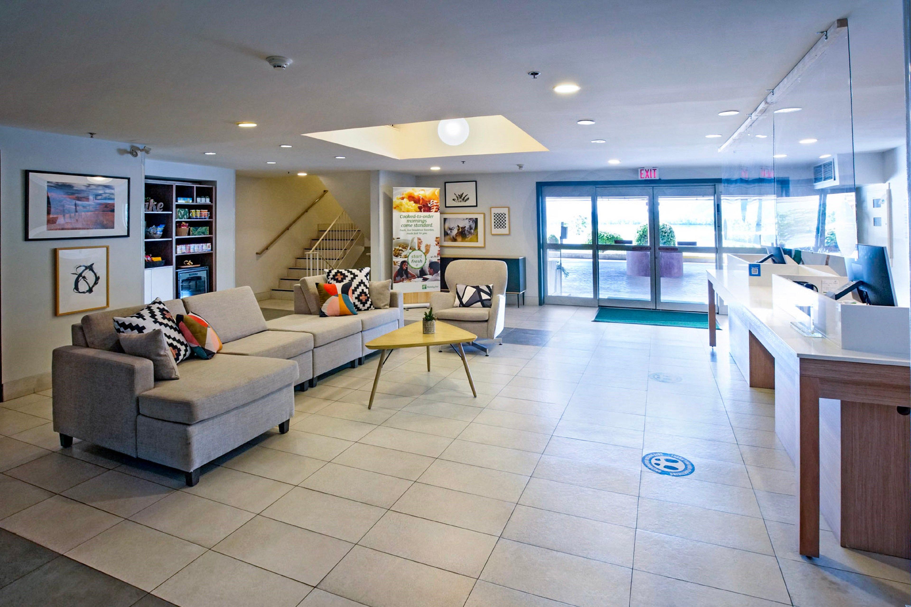 Holiday Inn Hotel & Suites Osoyoos By Ihg Bagian luar foto