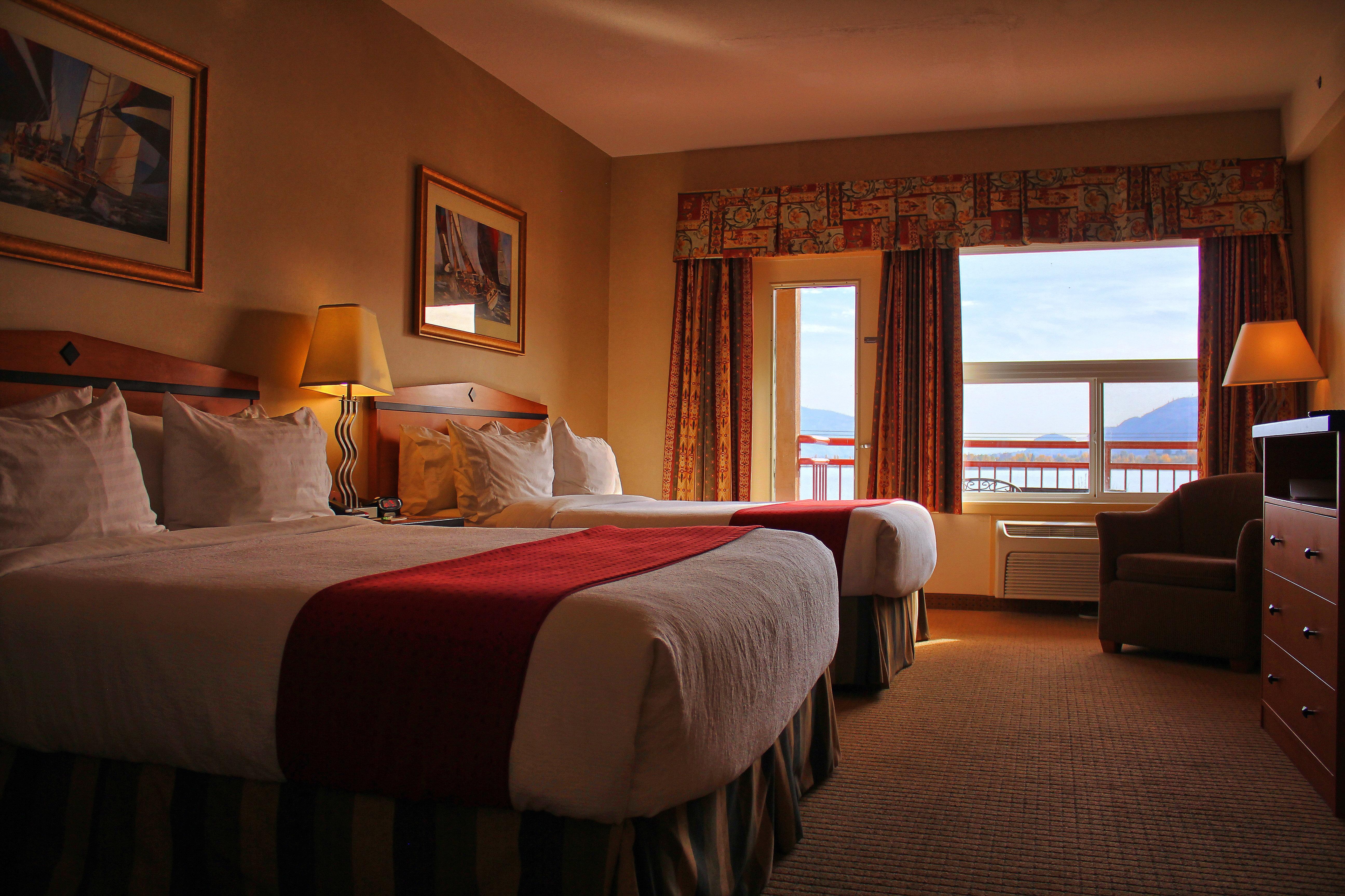 Holiday Inn Hotel & Suites Osoyoos By Ihg Bagian luar foto